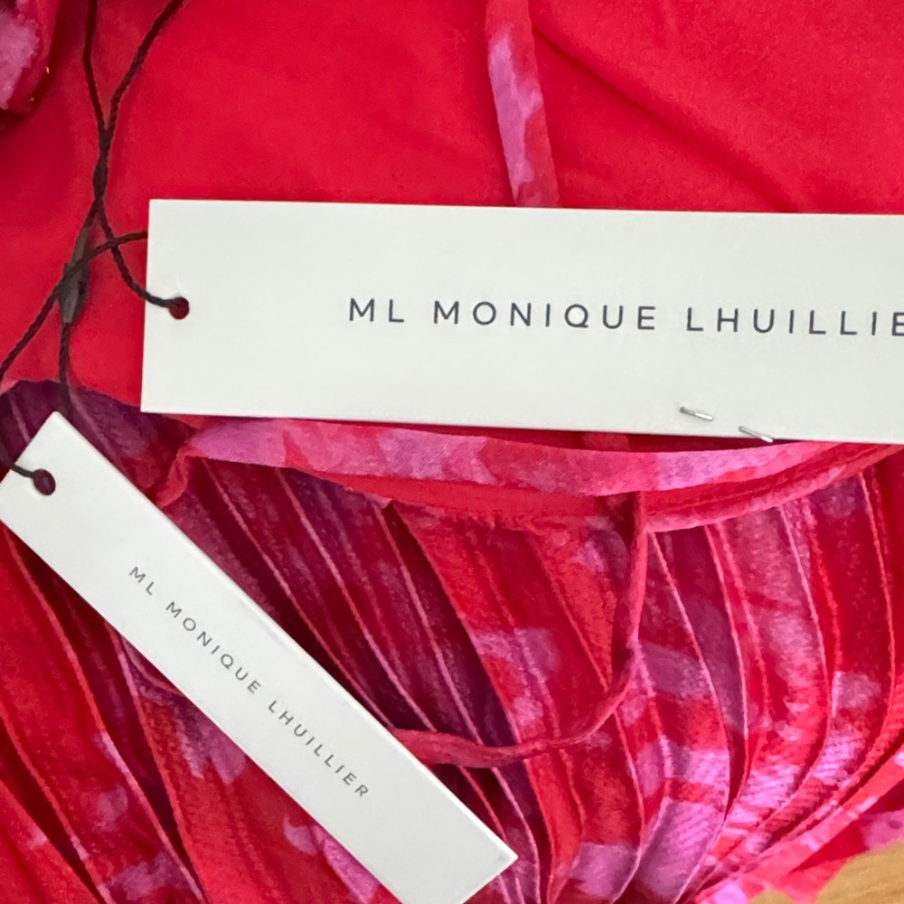 Monique Lhuillier Vibrant Red Robe